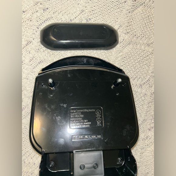 George Foreman Grilling Machine 2 Serving Grill w/Drip Tray - Picture 9 of 9